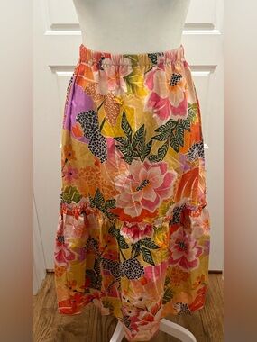 NWT. Farm Rio. Tiered Tropical Midi Skirt. Size Medium.